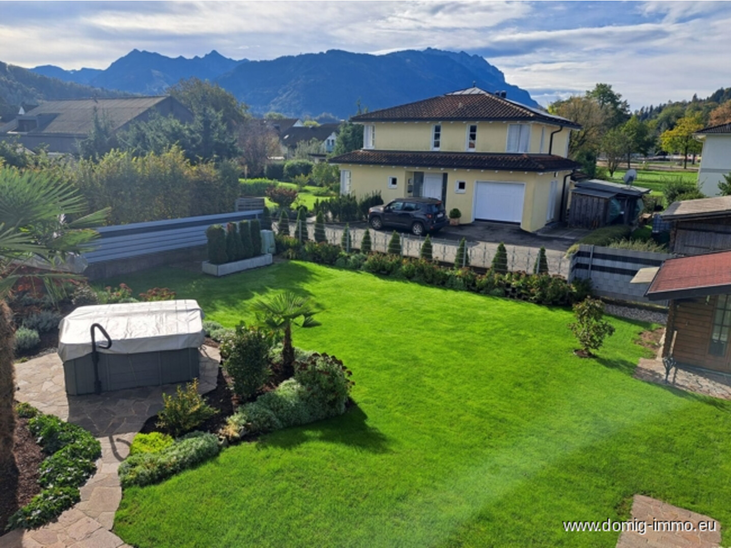 Garten mit Whirlpool