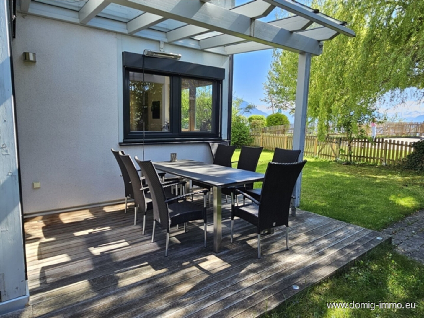 überdachte Terrasse