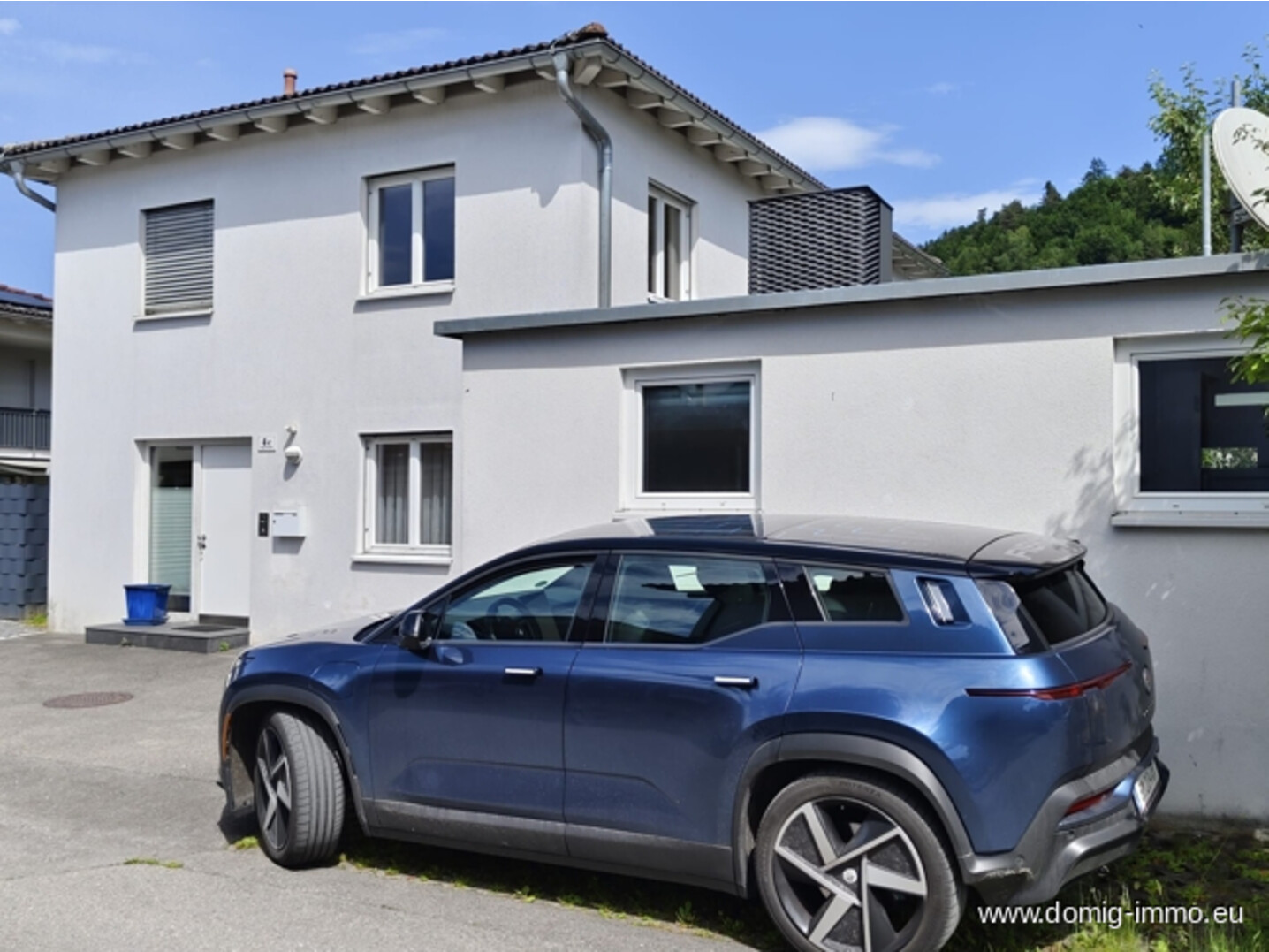 Außenansicht / Garage