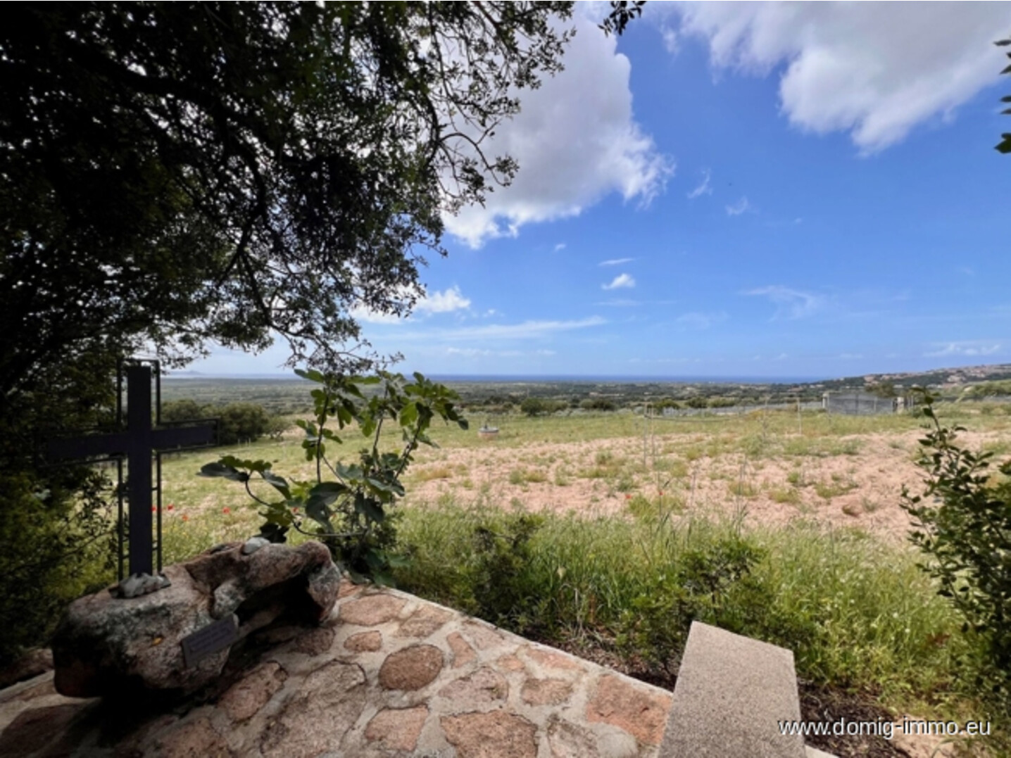 Grundstück mit Tiefbrunnen